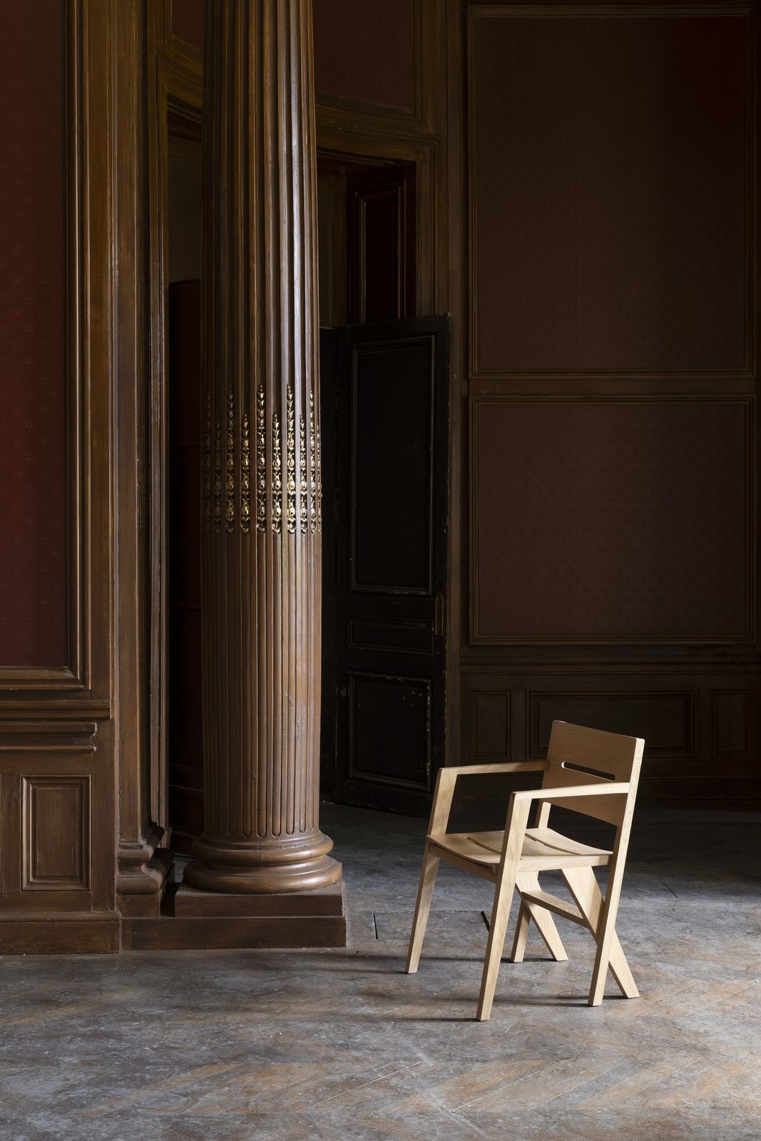 Chaise Aplomb par Hartis en situation — 3
