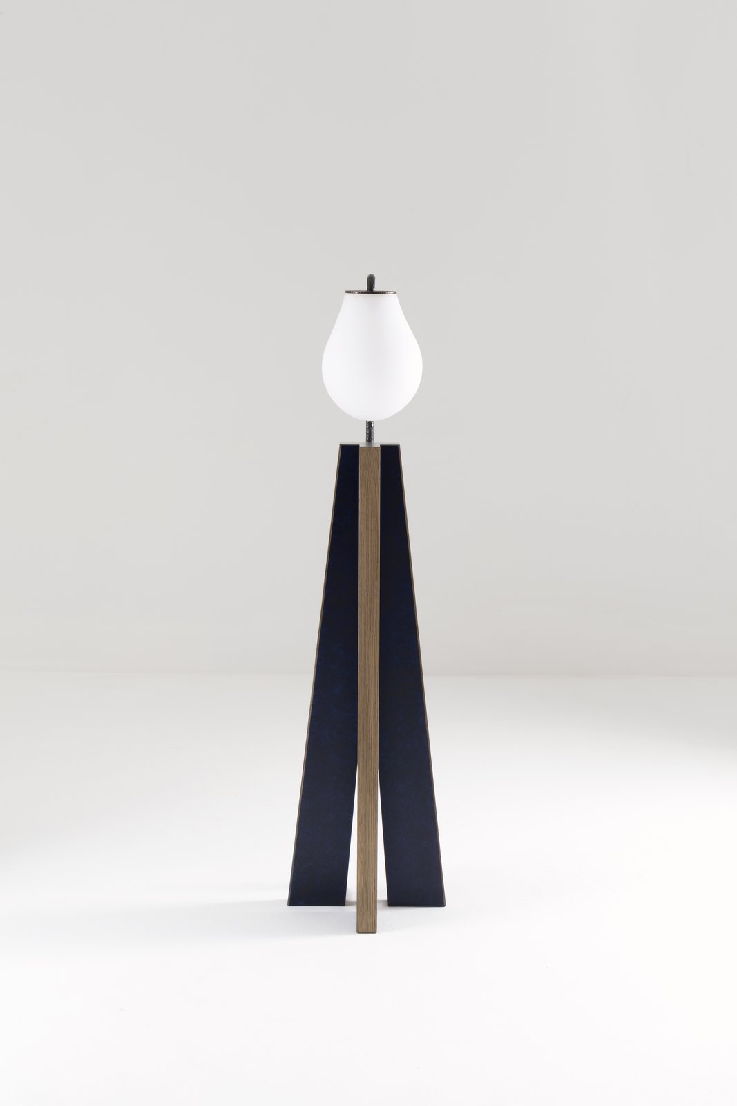 Lampadaire Chanfrein par Hartis — vue 1