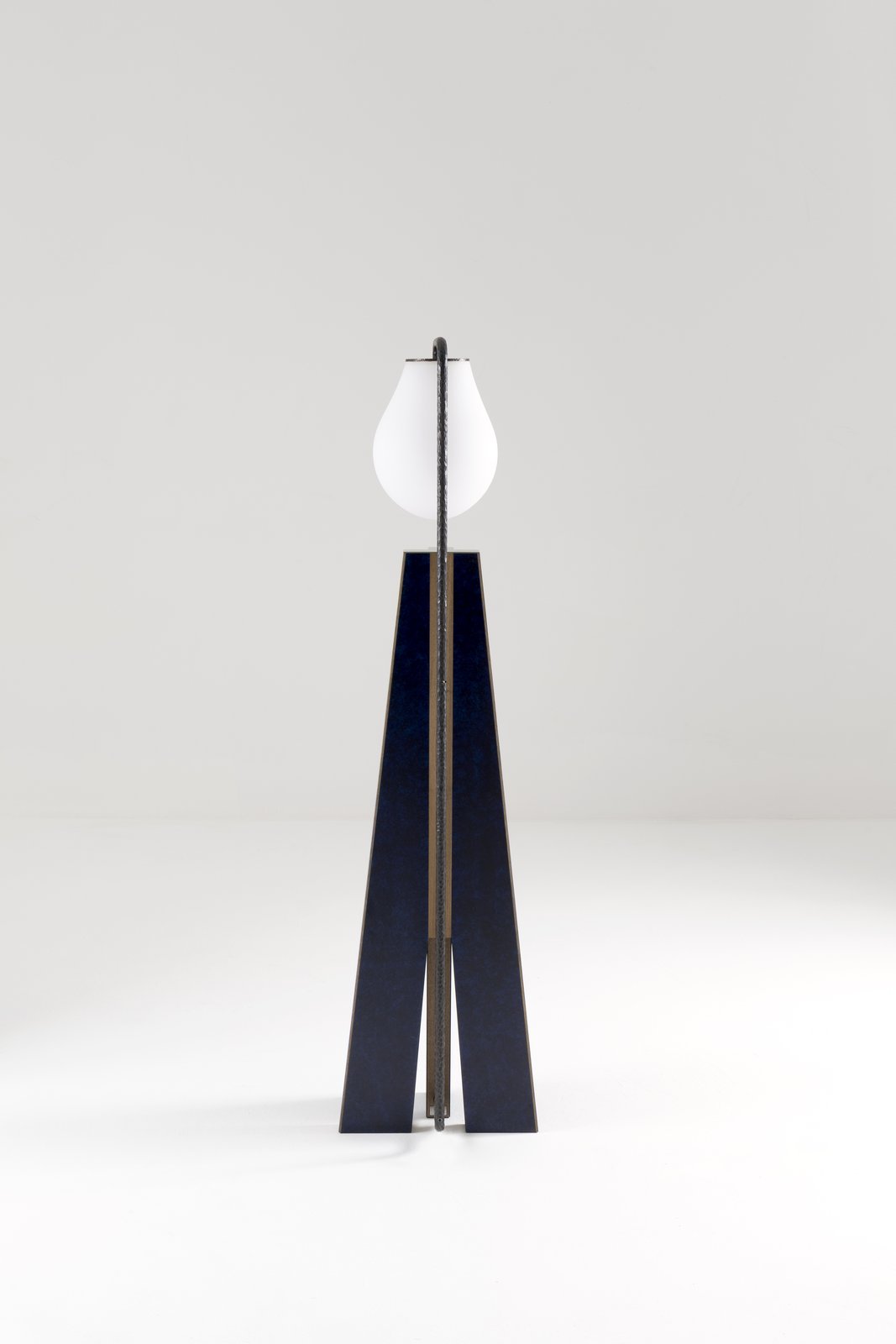 Lampadaire Chanfrein par Hartis — vue 3