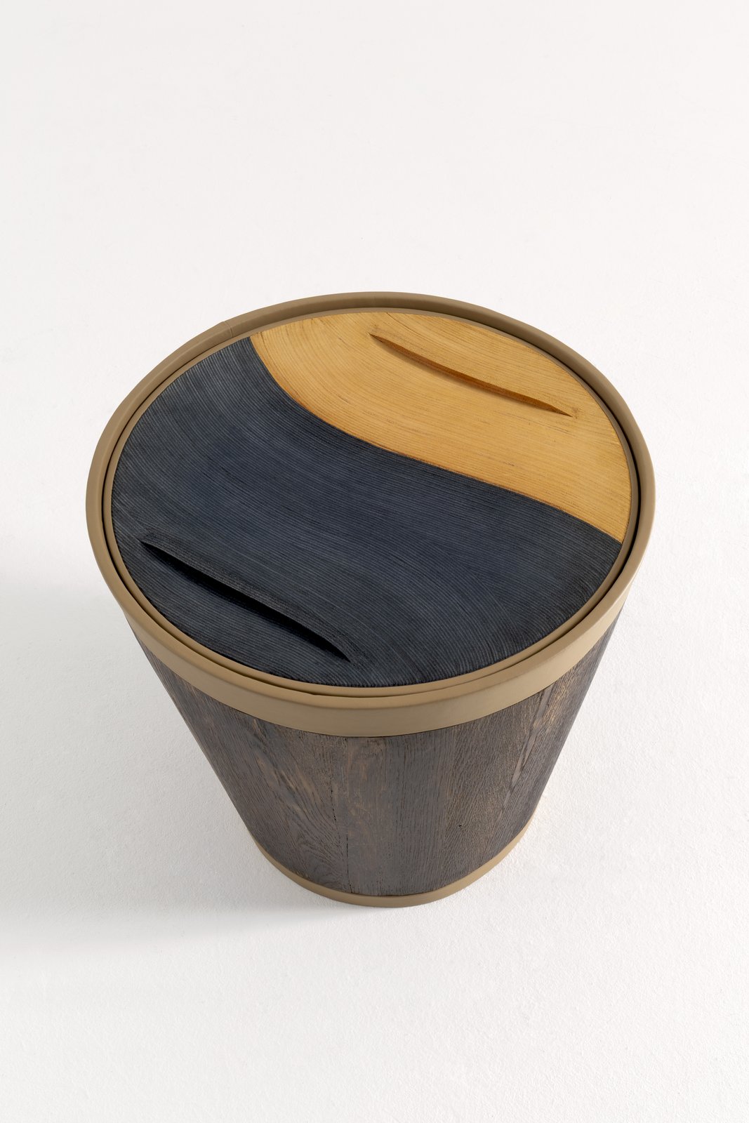 Table d'appoint Cintrage par Hartis — vue 3