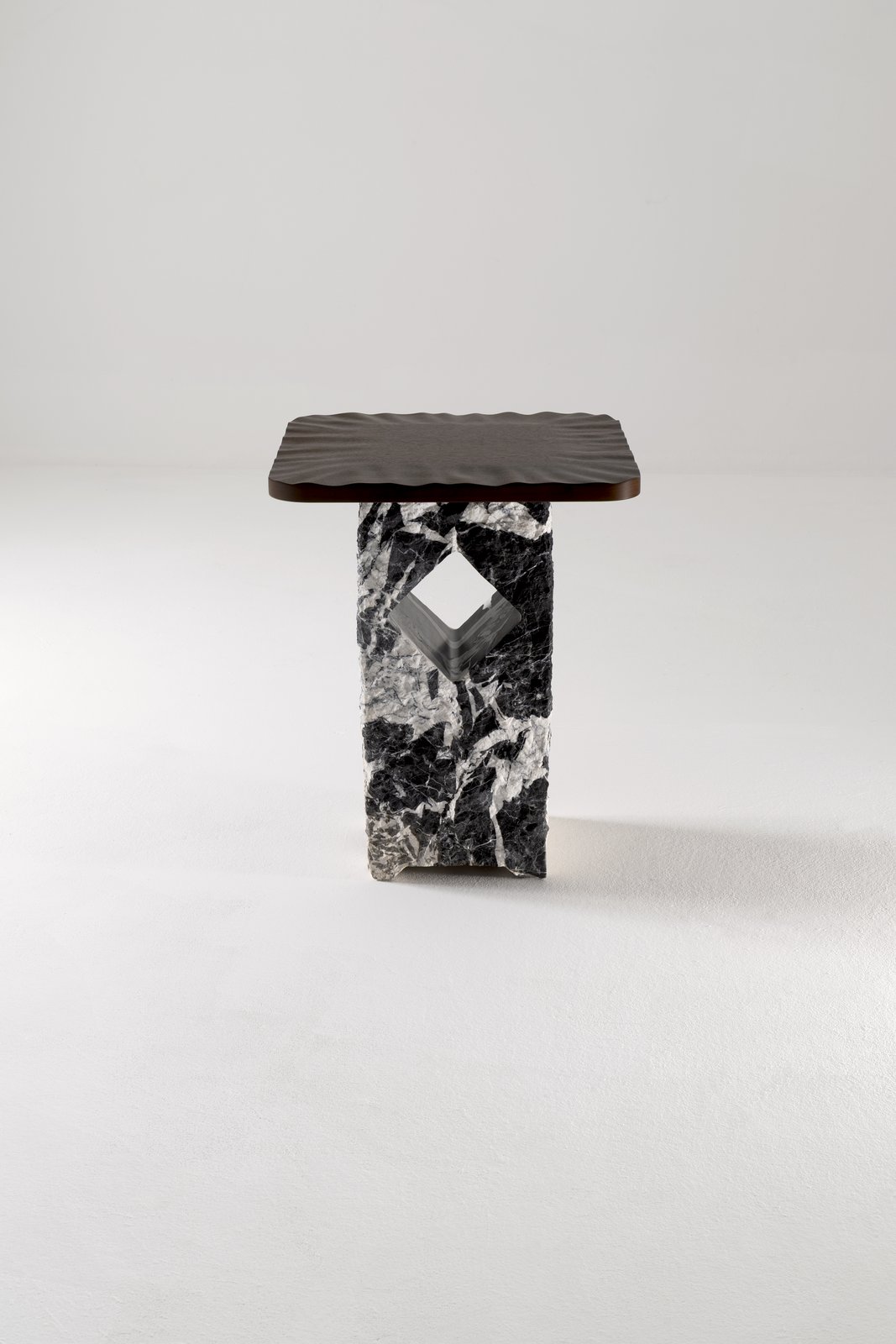 Table d'appoint Sculpture par Hartis — vue 1