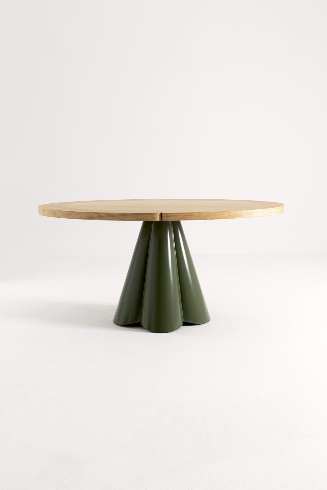 Table Pointe par Hartis — vue 1